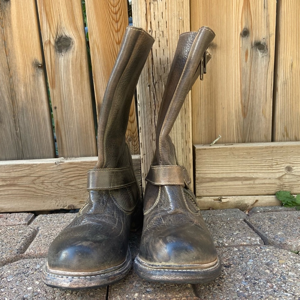 Bed Stu women handcrafted brown genuine leather moto lug boots. Size 8.5. Used.